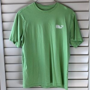 Vineyard Vines tshirt